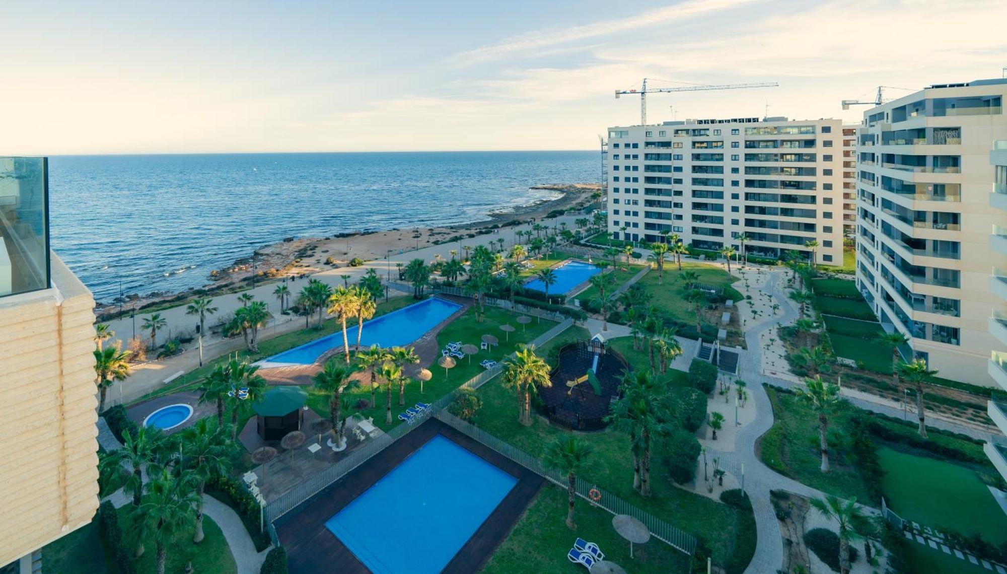Espectacular apartamento en primera linea de mar Torrevieja Exterior foto