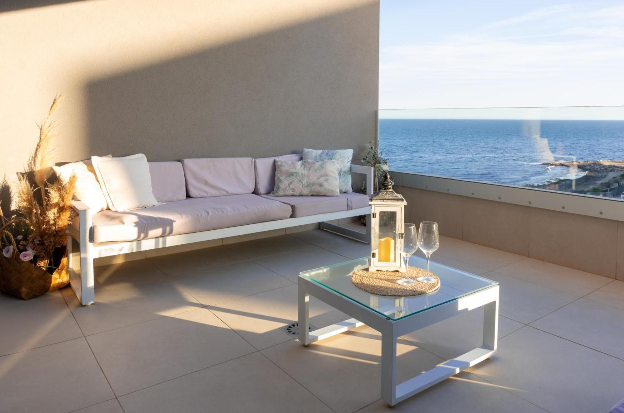 Espectacular apartamento en primera linea de mar Torrevieja Exterior foto